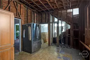 310 W 34th St, Savannah, GA 31401 - Photo 21
