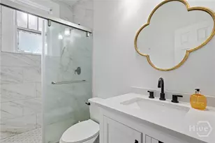 17 E 37th St, Savannah, GA 31401 - Photo 11