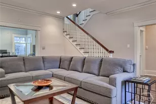 137 E 51st St, Savannah, GA 31405 - Photo 7
