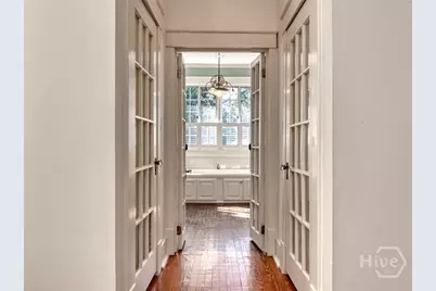 137 E 51st Street, Savannah, GA 31405 - Photo 29