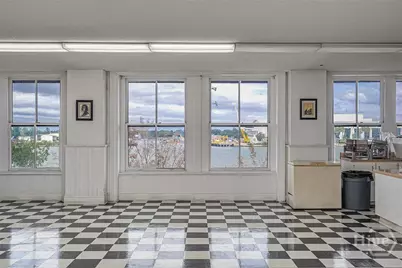 100 E Bay Street, Savannah, GA 31401 - Photo 23