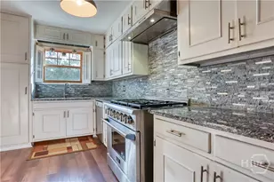 23 E 65th St, Savannah, GA 31405 - Photo 13