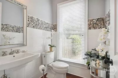 318 E Hall Street, Savannah, GA 31401 - Photo 17