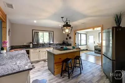 171 Smith Avenue, Savannah, GA 31408 - Photo 9