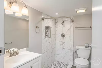 404 E 31st Street, Savannah, GA 31401 - Photo 13