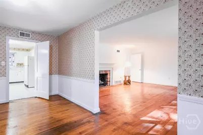 112 E Derenne Avenue, Savannah, GA 31405 - Photo 15