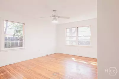 112 E Derenne Avenue, Savannah, GA 31405 - Photo 19
