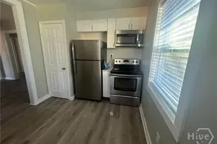 13 W 52nd St, Savannah, GA 31405 - Photo 3