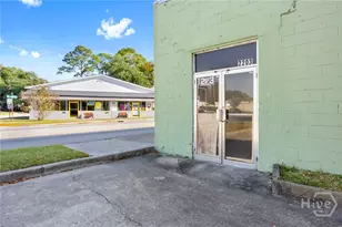 2203 Skidaway Rd, Savannah, GA 31404 - Photo 11