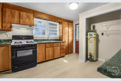 811A W 52nd Street, Savannah, GA 31405 - Photo 17