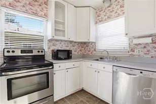 115 E 60th St, Savannah, GA 31405 - Photo 13