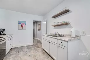 1317 E 38th St, Savannah, GA 31404 - Photo 13