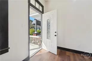 604 W 40th St, Savannah, GA 31415 - Photo 5