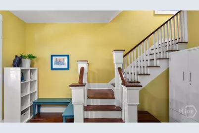 534 E Waldburg Street, Savannah, GA  - Photo 23