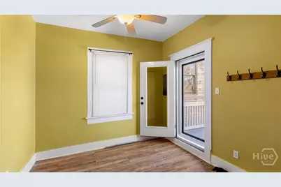 534 E Waldburg Street, Savannah, GA  - Photo 35