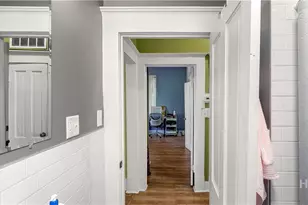 534 E Waldburg St, Savannah, GA - Photo 29