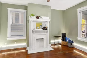 534 E Waldburg St, Savannah, GA - Photo 9