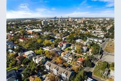 534 E Waldburg Street, Savannah, GA  - Photo 43