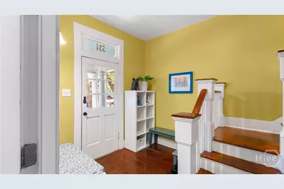 534 E Waldburg Street, Savannah, GA  - Photo 7
