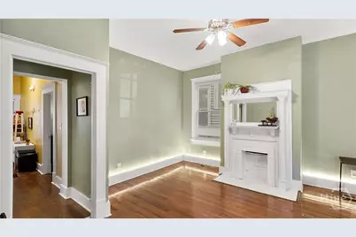 534 E Waldburg Street, Savannah, GA  - Photo 11