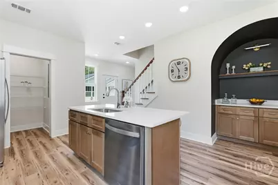 312 Dennis Street, Savannah, GA 31406 - Photo 15