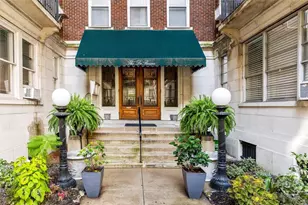 24 E Liberty St, Savannah, GA 31401 - Photo 3