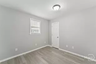 2120 Bulloch St, Savannah, GA 31415 - Photo 11