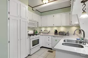 24 Crisp St, Savannah, GA 31410 - Photo 9
