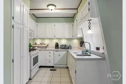 24 Crisp Street, Savannah, GA 31410 - Photo 11