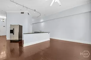 321 W Broughton St, Savannah, GA 31401 - Photo 17