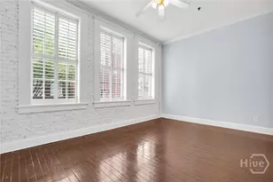 321 W Broughton St, Savannah, GA 31401 - Photo 19