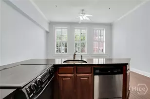 321 W Broughton St, Savannah, GA 31401 - Photo 11