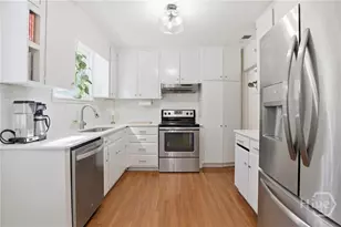 9 Colonel Estill Ave, Savannah, GA 31406 - Photo 9
