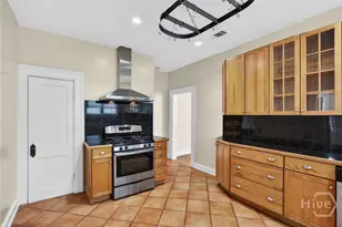 718 E 48th St, Savannah, GA 31405 - Photo 11