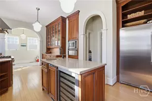 103 E 51st St, Savannah, GA 31405 - Photo 9