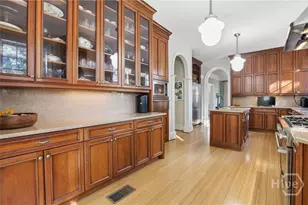 103 E 51st St, Savannah, GA 31405 - Photo 7