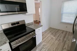 1317 E 54th St, Savannah, GA 31404 - Photo 9