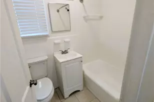 1317 E 54th St, Savannah, GA 31404 - Photo 13