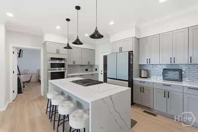 223 Lakeshore Drive, Savannah, GA 31419 - Photo 15