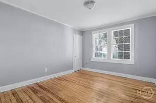 1216 E 37th St, Savannah, GA 31404 - Photo 9