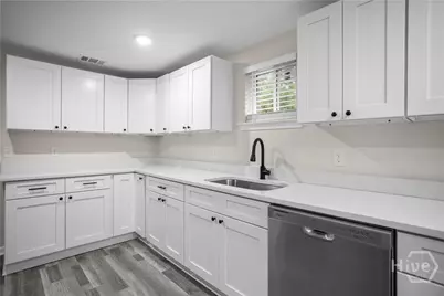 104 Smith Avenue, Savannah, GA 31408 - Photo 7