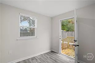 104 Smith Ave, Savannah, GA 31408 - Photo 11