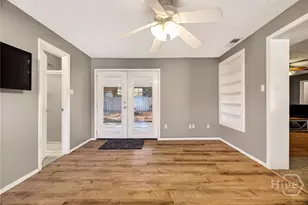1121 Madrid Ave, Savannah, GA 31406 - Photo 17