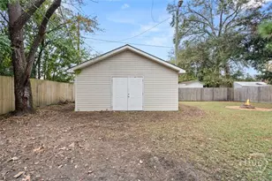 325 Manor Dr, Savannah, GA 31404 - Photo 3
