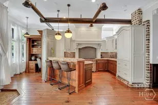 1014 Abercorn St, Savannah, GA 31401 - Photo 3