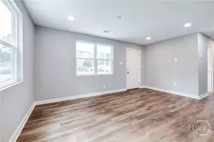 504 E Montgomery Cross Rd, Savannah, GA 31406 - Photo 9