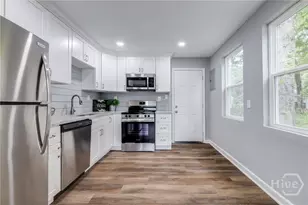 506 E Montgomery Cross Rd, Savannah, GA 31406 - Photo 9