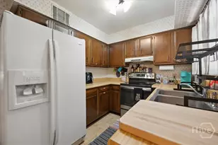 2220 E Victory Dr, Savannah, GA 31404 - Photo 11