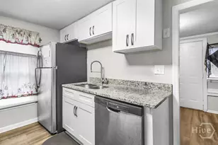 1212 E 70th St, Savannah, GA 31404 - Photo 13