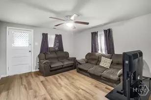 1212 E 70th St, Savannah, GA 31404 - Photo 7